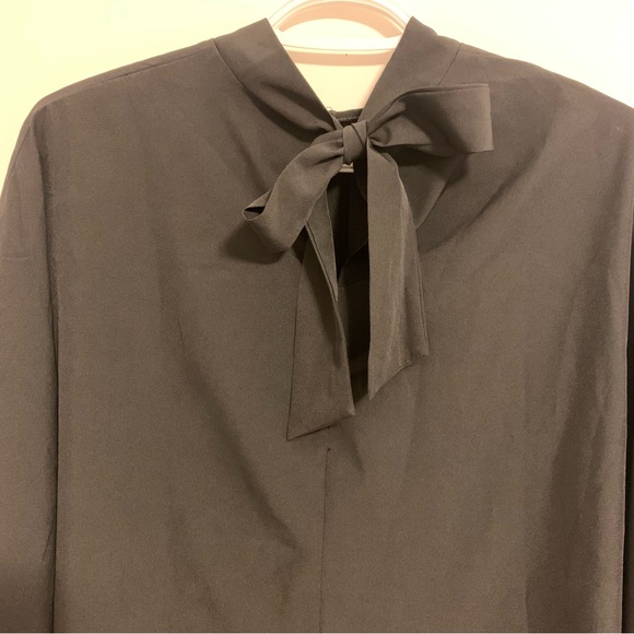 Tie back blouse - Picture 2 of 3